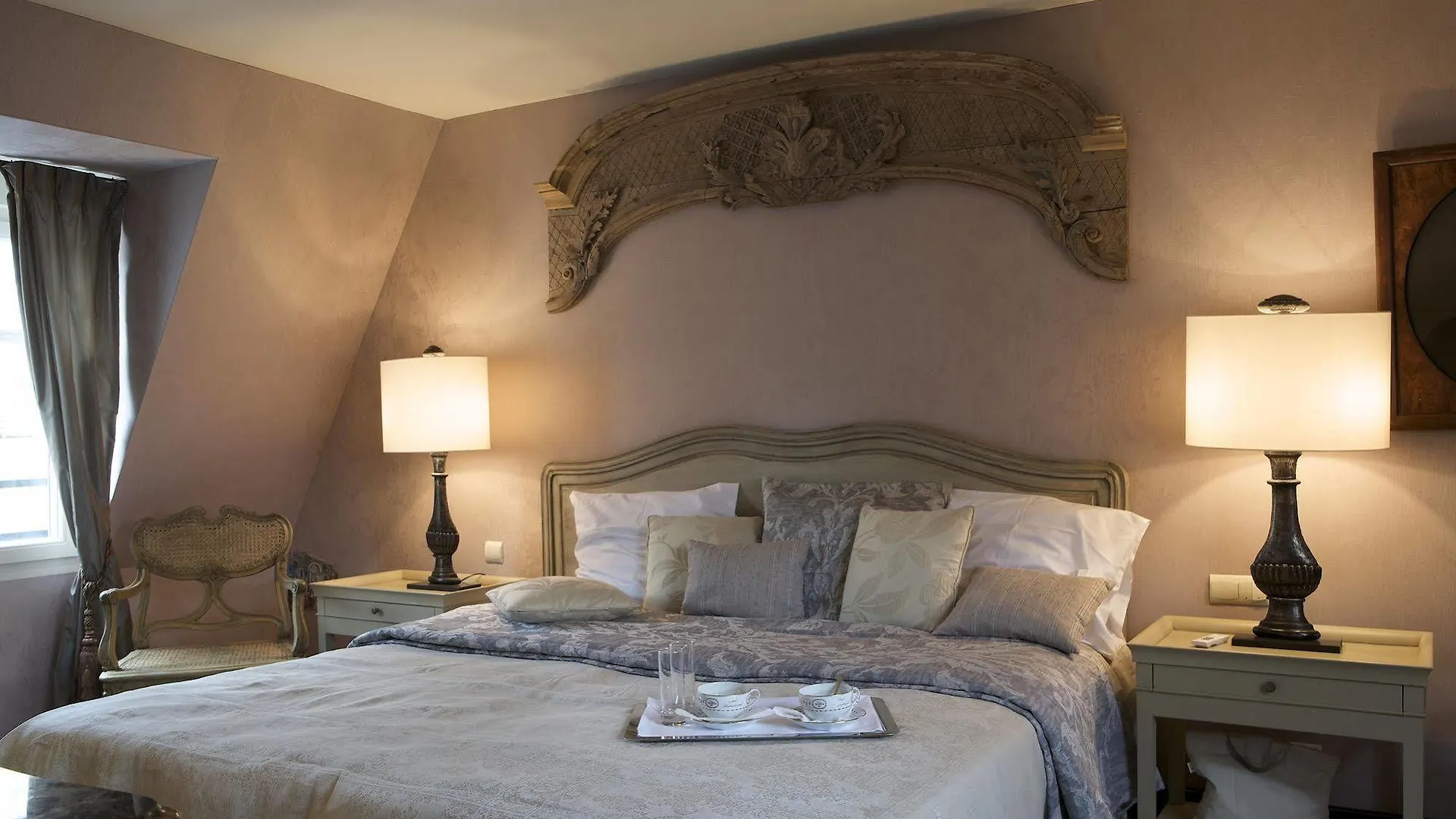 ****  Hotel Chateaubriand Paris France