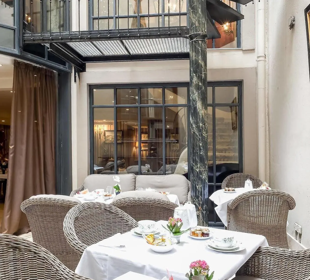 Hotel Chateaubriand Paris 4*,  France