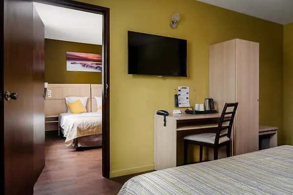 Hotel Chateaubriand Paris France