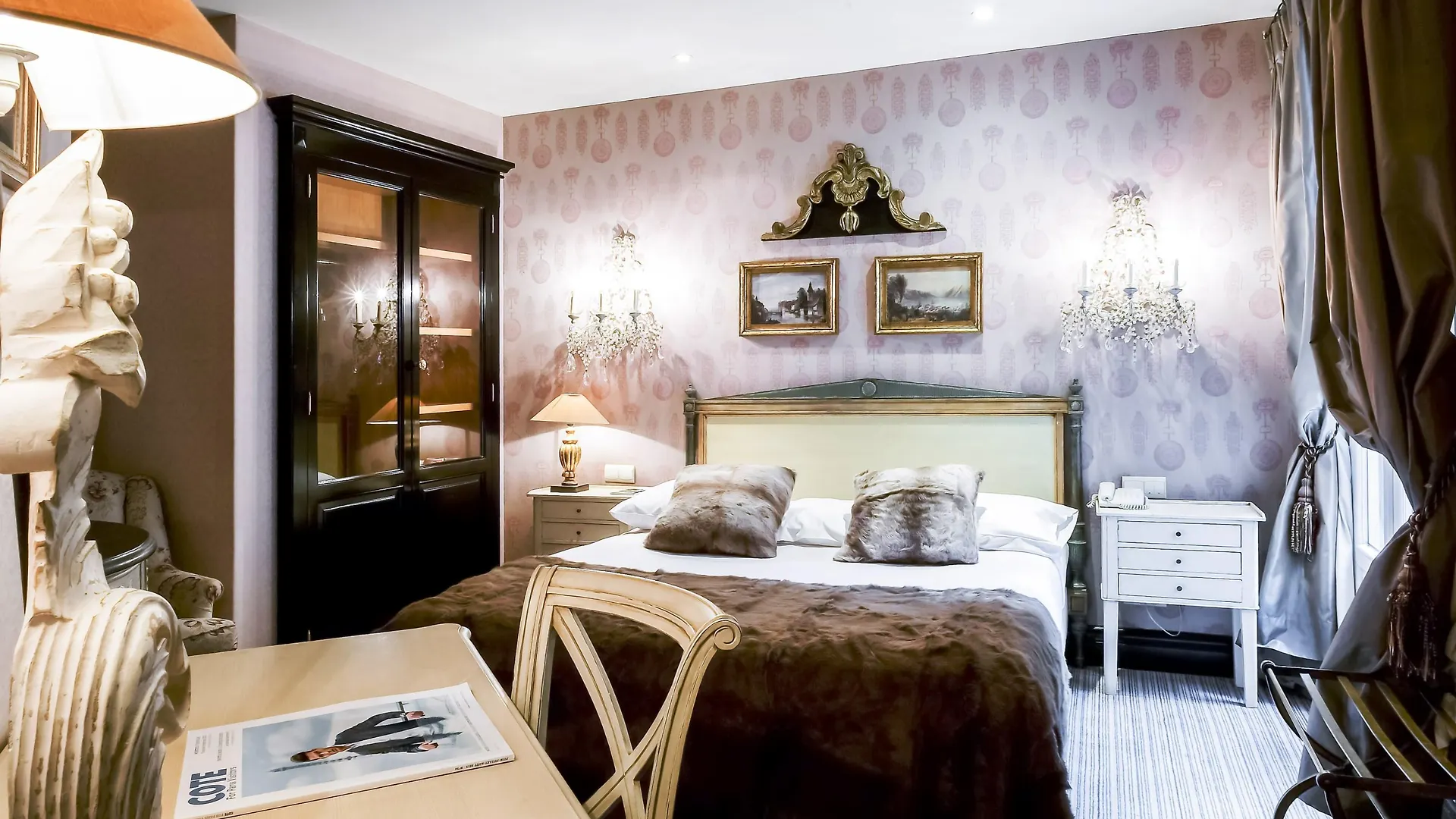 Hotel Chateaubriand Paris 4*,